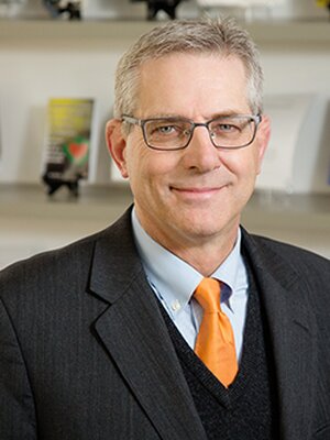Dr. Kevin Leicht
